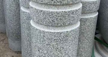 黄冈 芝麻白花岗岩挡车柱、隔离柱多少钱