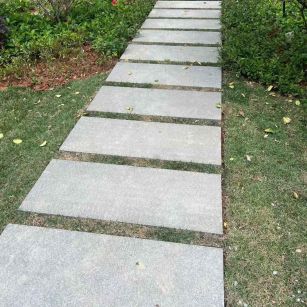 黄冈 芝麻黑小区踏步、汀步石铺装效果