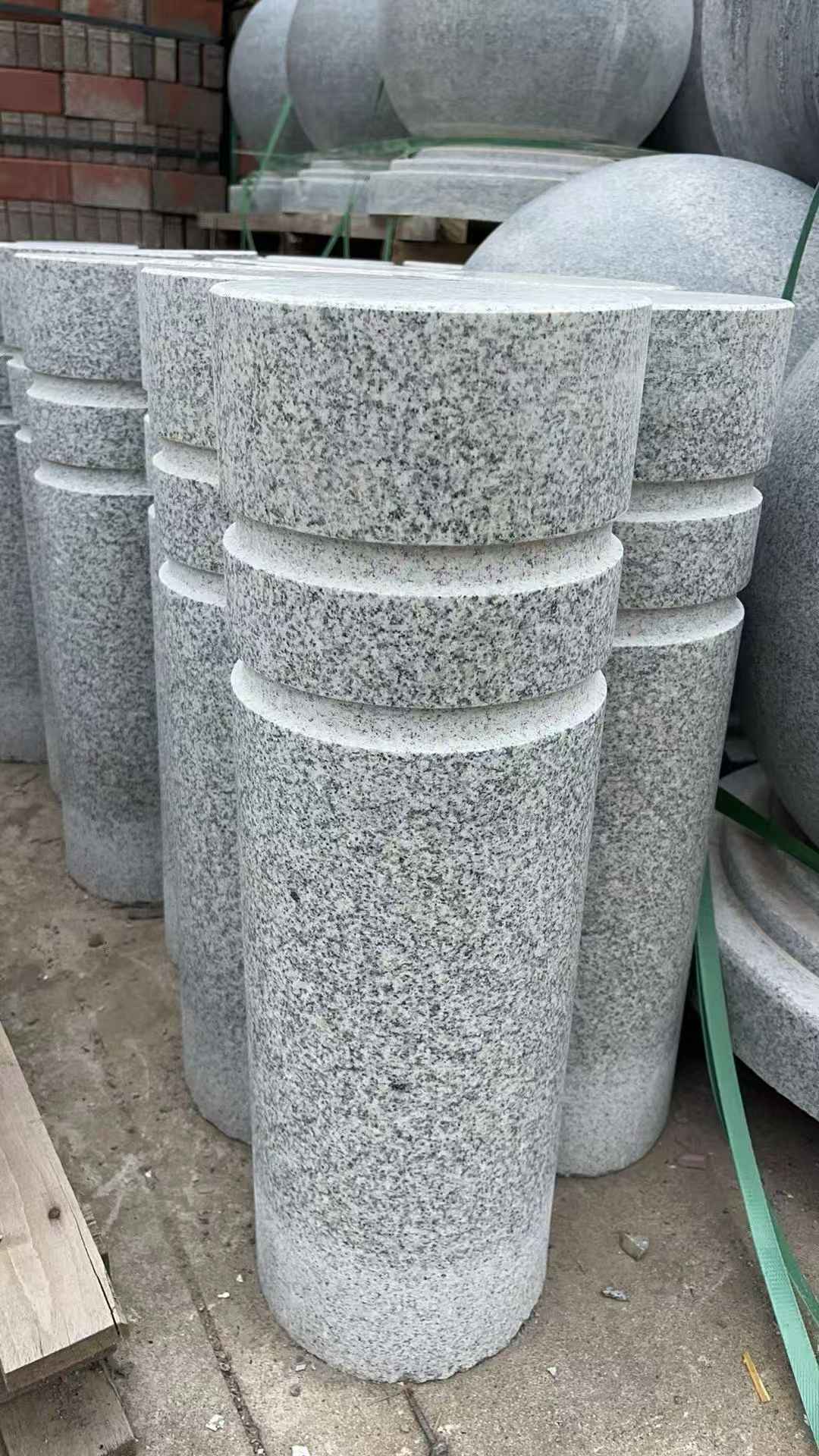 黄冈 芝麻白花岗岩挡车柱、隔离柱多少钱