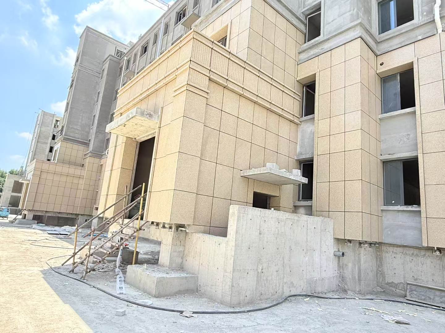 黄冈 黄金麻干挂，工地实拍