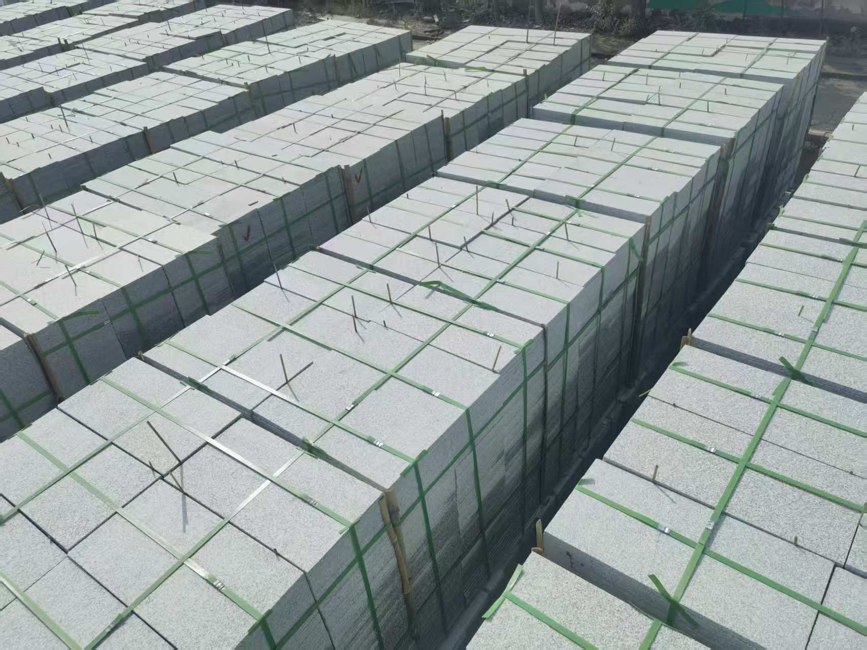 黄冈 芝麻白1.8公分火烧300*600地铺，清仓大甩卖