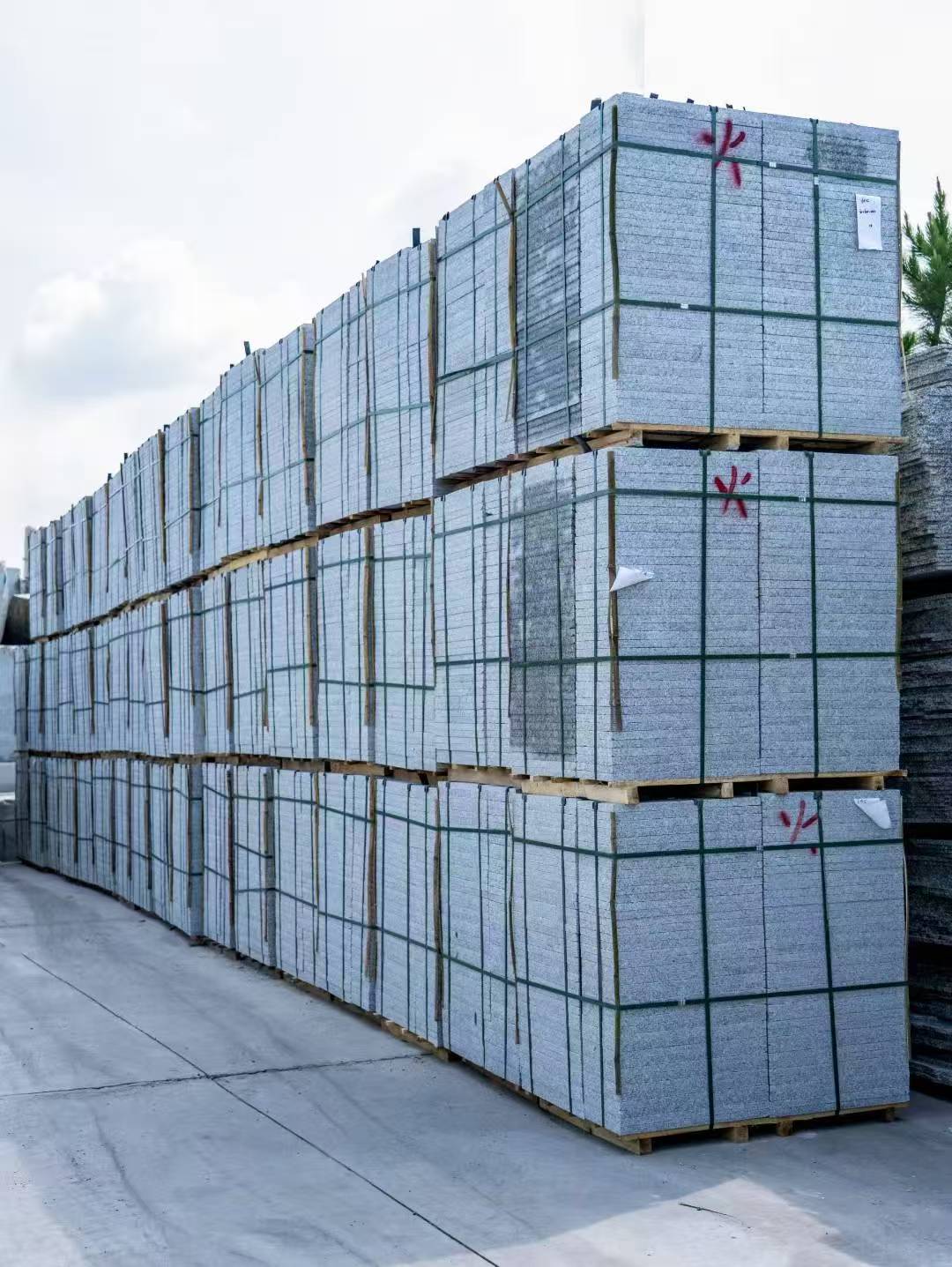 黄冈 芙蓉白3公分火烧地铺成品300*600