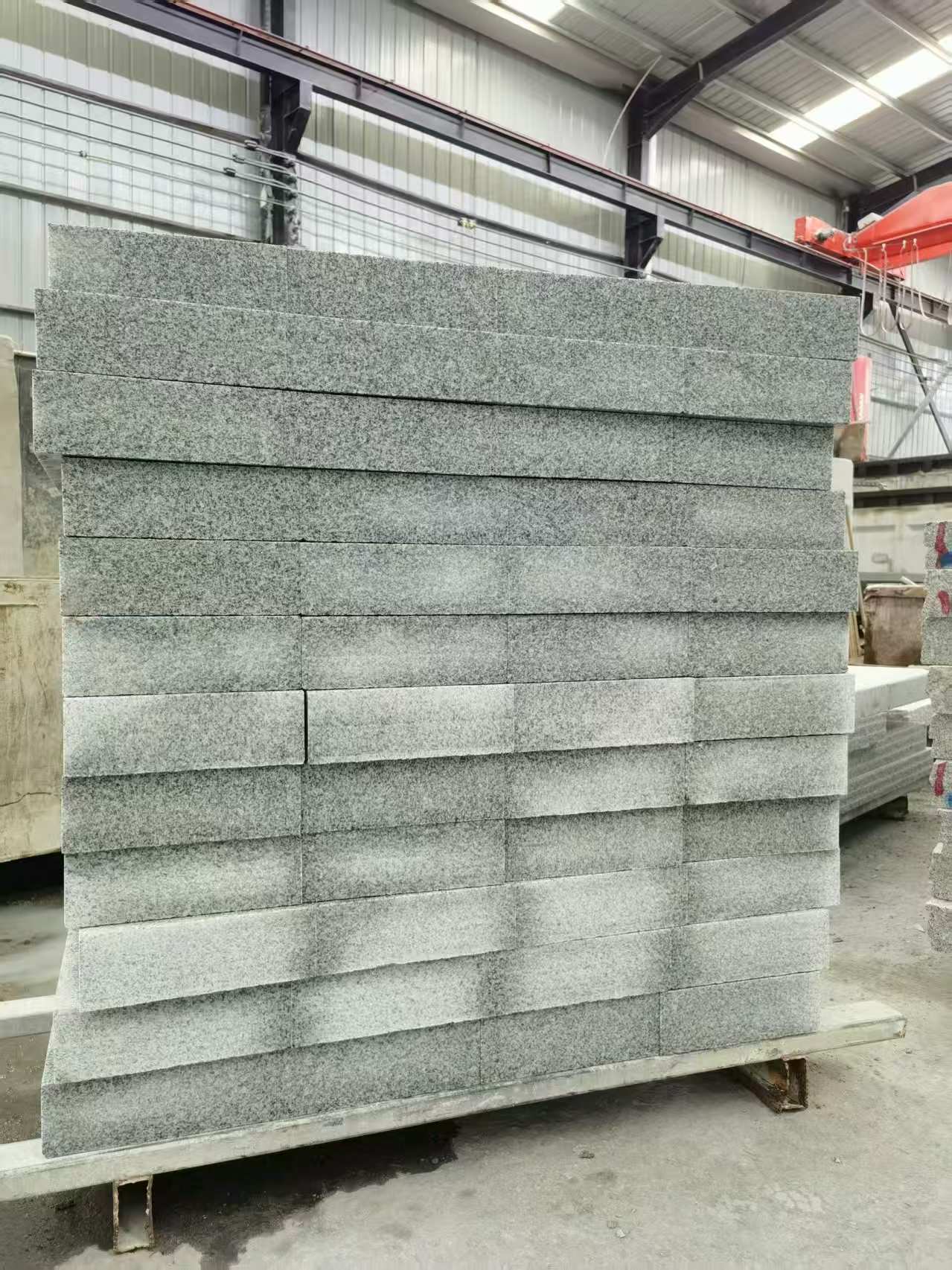 黄冈 芝麻白10公分300*600广场地铺，A料定制，尺寸标准，厚薄均匀